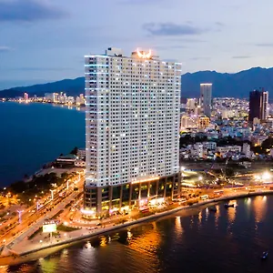 Muong Thanh Luxury Khanh Hoa Нячанг